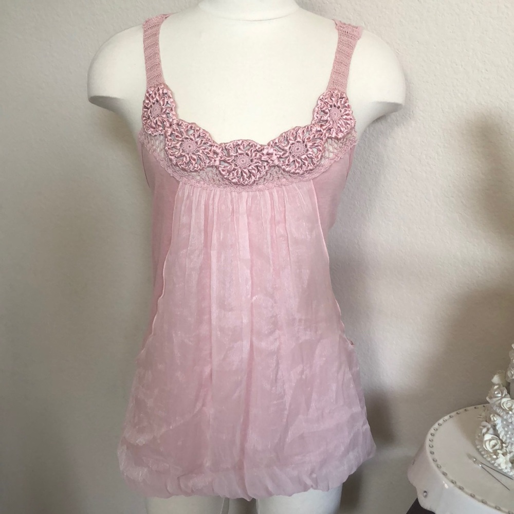 H.i.p. Happening in present Pink crochet tank top